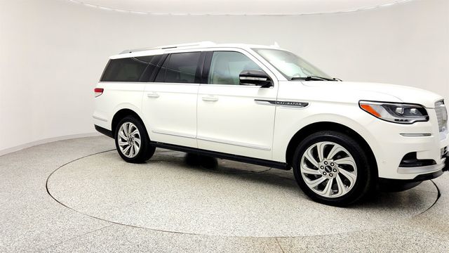 2022 Lincoln Navigator L Reserve 4x4 w/ Equipment Group 201A - 23010715 - 2