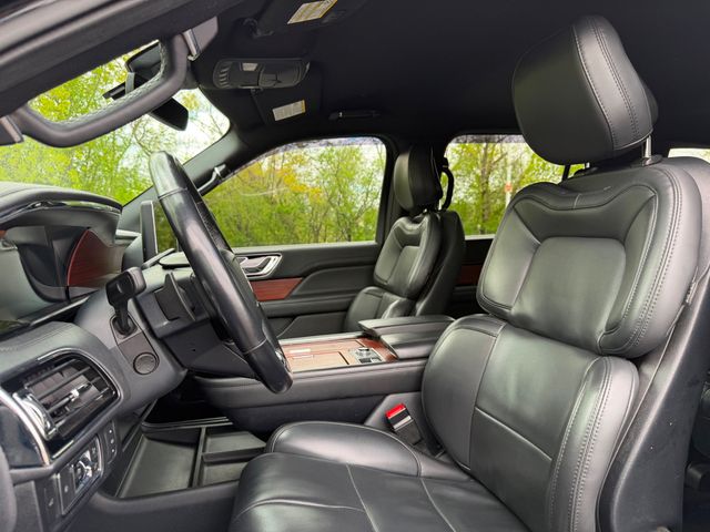 2022 Lincoln Navigator L Standard  - 23019608 - 19