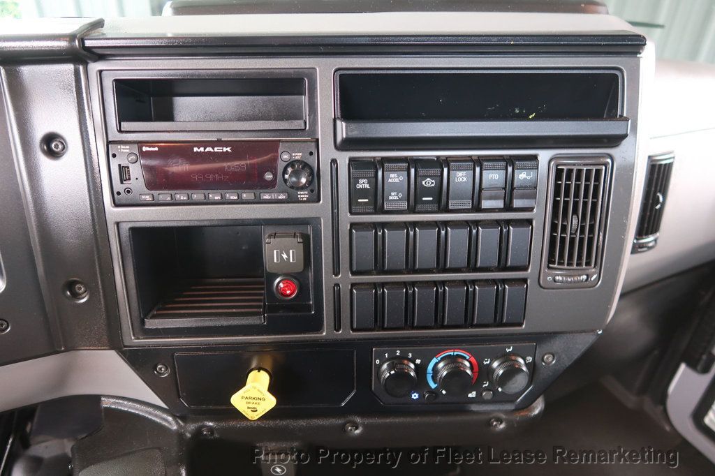2022 Mack MD642 Mack MD642 Century Rollback Wrecker - 23042172 - 20