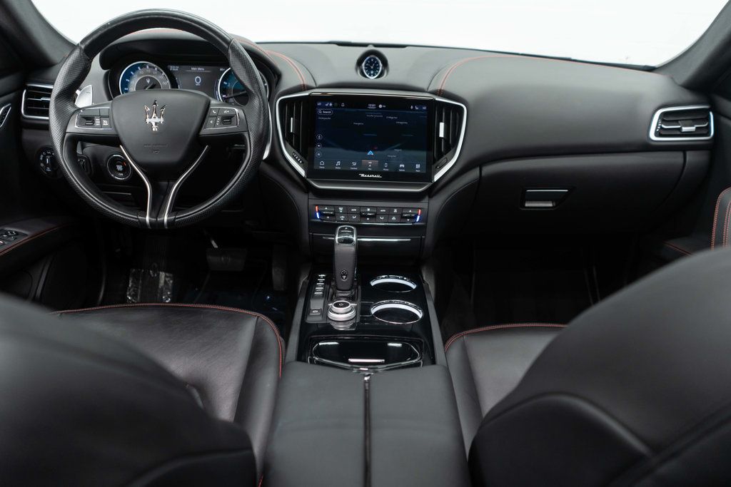 2022 Maserati Ghibli Modena Q4 photo 10