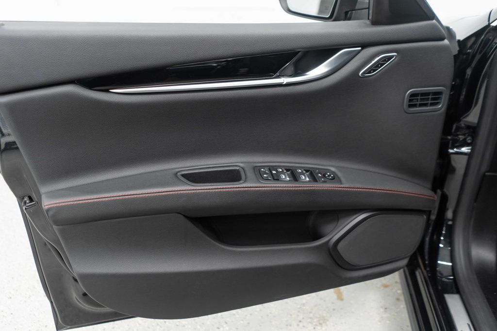 2022 Maserati Ghibli Modena Q4 photo 16
