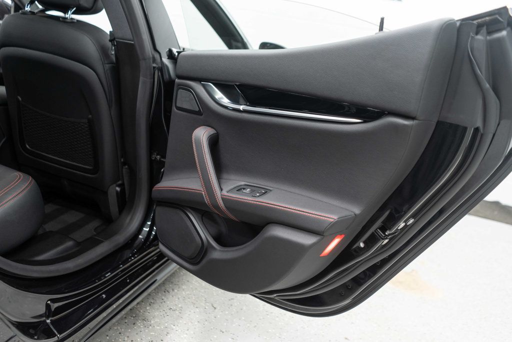 2022 Maserati Ghibli Modena Q4 photo 26
