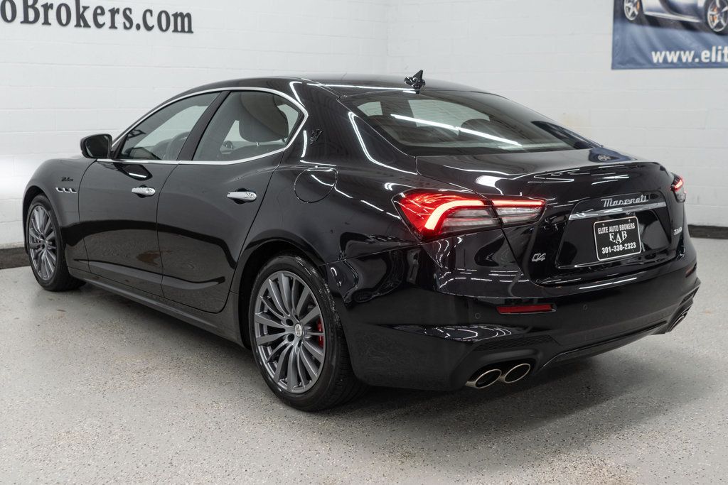 2022 Maserati Ghibli Modena Q4 photo 6