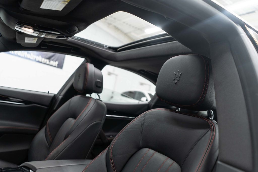 2022 Maserati Ghibli Modena Q4 photo 8