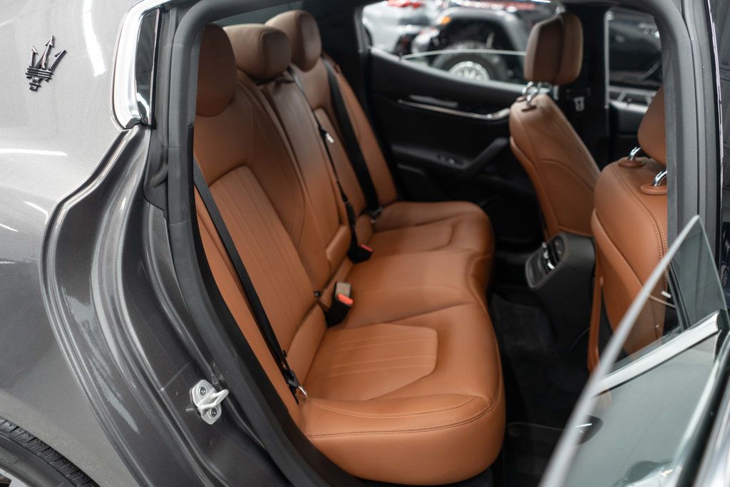 2022 Maserati Ghibli Modena Q4 photo 12