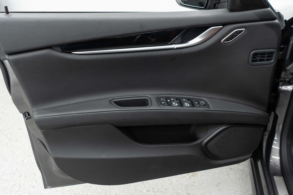 2022 Maserati Ghibli Modena Q4 photo 14