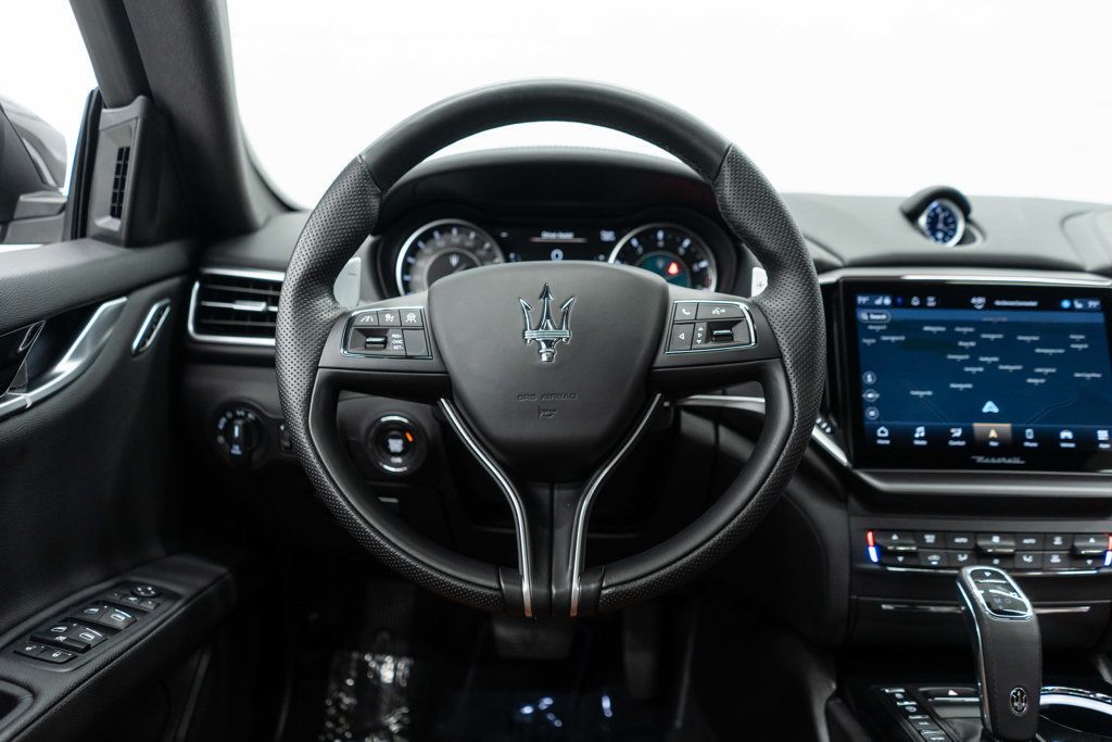 2022 Maserati Ghibli Modena Q4 photo 15