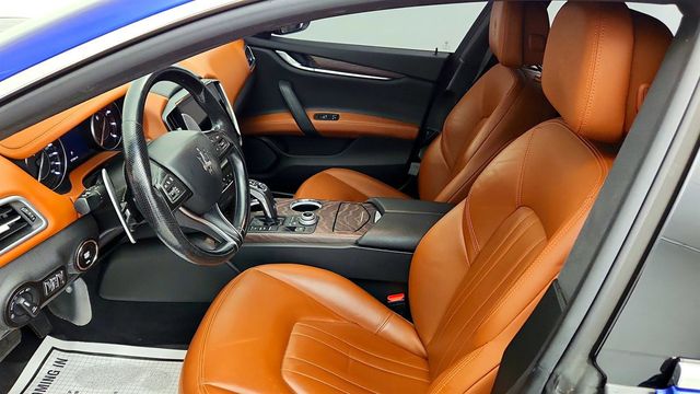 2022 Maserati Ghibli Modena Q4 3.0L w/ Extended Leather Trim & Open Pore Radica Wood - 23048482 - 16
