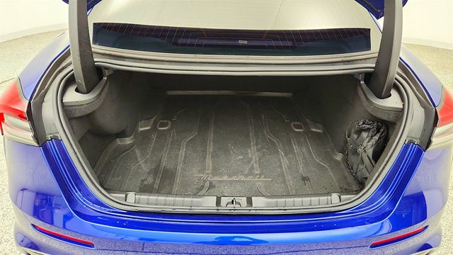 2022 Maserati Ghibli Modena Q4 3.0L w/ Extended Leather Trim & Open Pore Radica Wood - 23048482 - 18