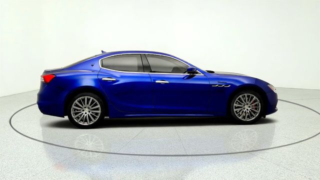 2022 Maserati Ghibli Modena Q4 3.0L w/ Extended Leather Trim & Open Pore Radica Wood - 23048482 - 3