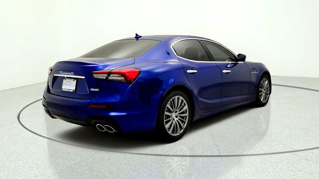 2022 Maserati Ghibli Modena Q4 3.0L w/ Extended Leather Trim & Open Pore Radica Wood - 23048482 - 4