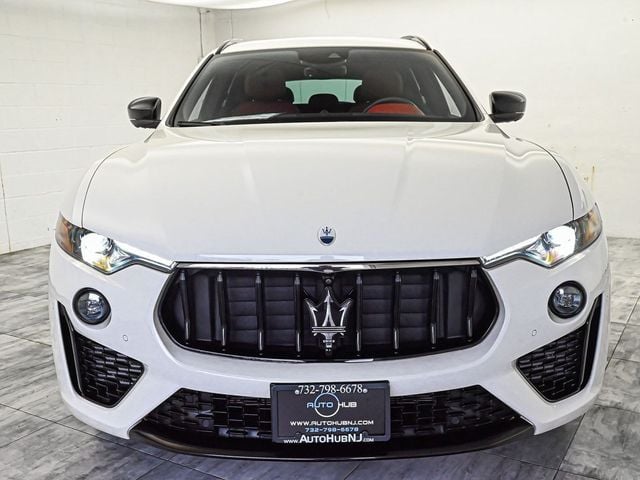 2022 Maserati Levante GT photo 3