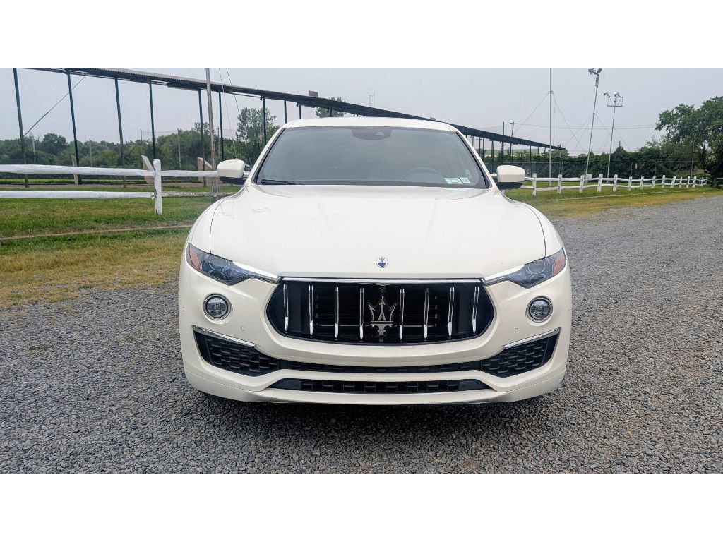 2022 Maserati Levante GT photo 2