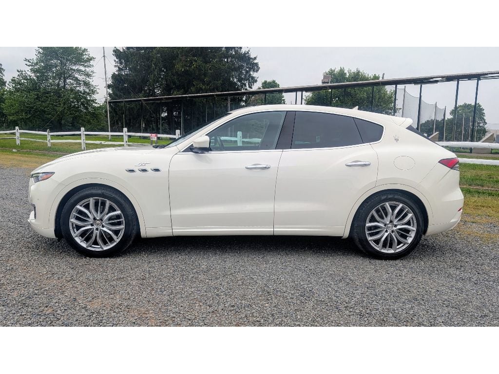2022 Maserati Levante GT photo 4