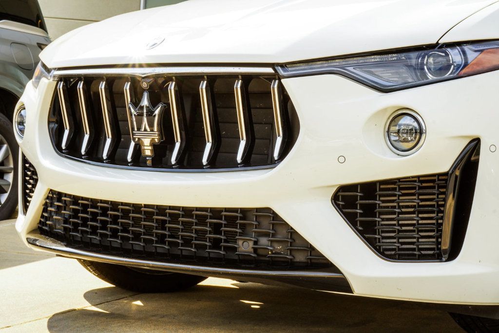 Maserati Levante photo 2