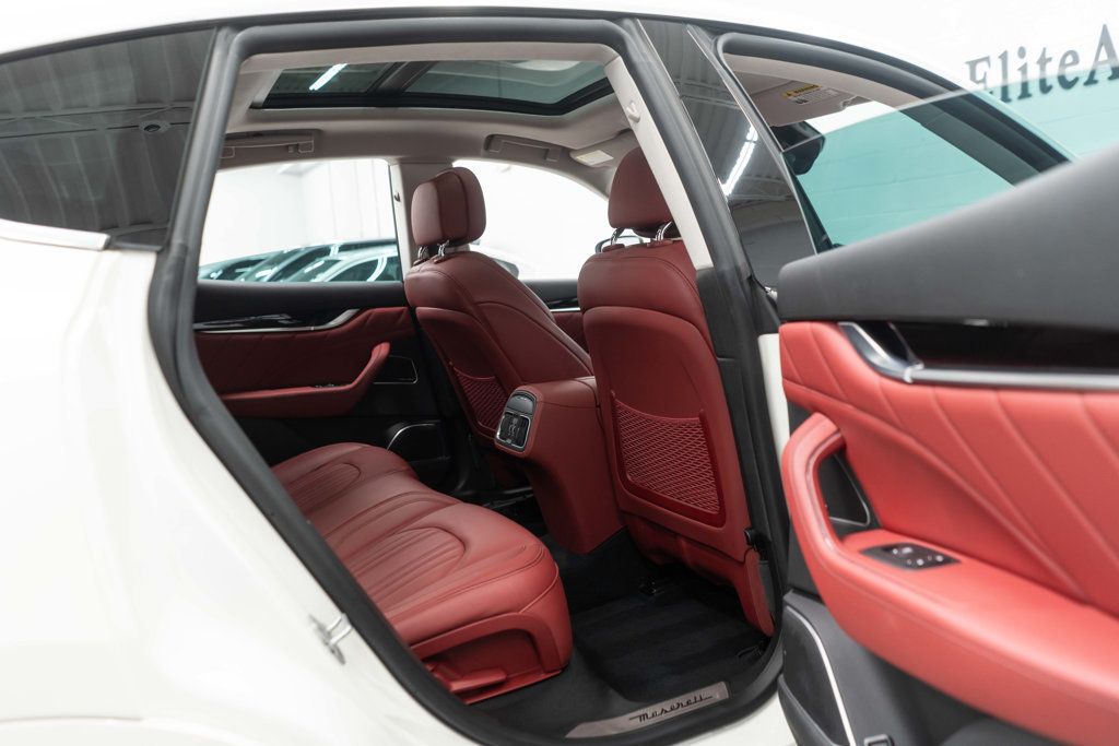2022 Maserati Levante GT photo 11