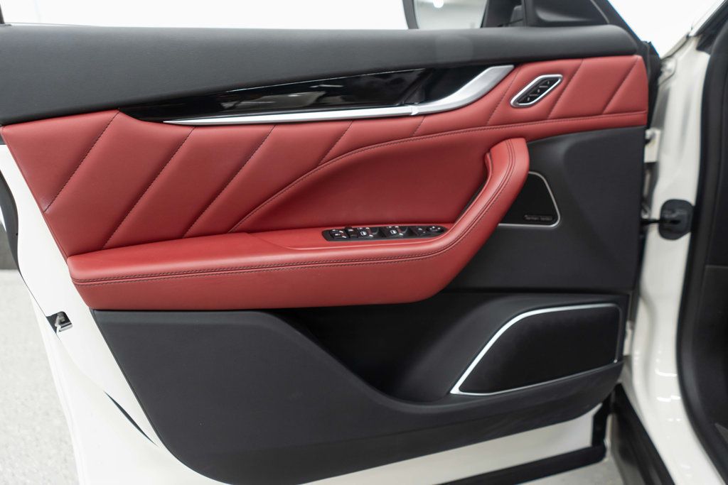 2022 Maserati Levante GT photo 13