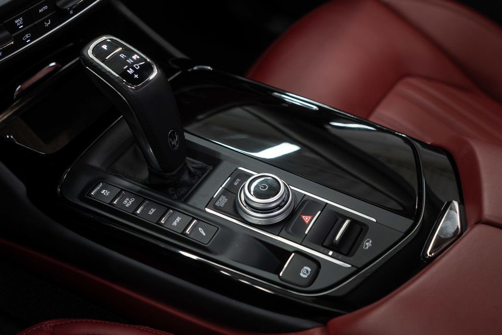 2022 Maserati Levante GT photo 16