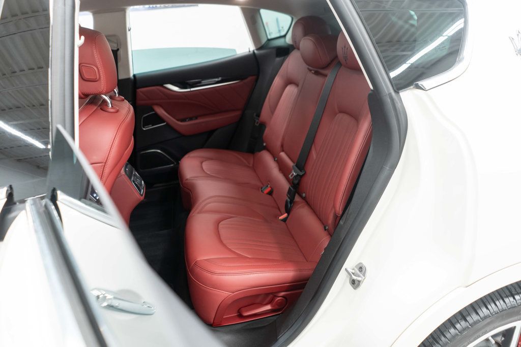 2022 Maserati Levante GT photo 27