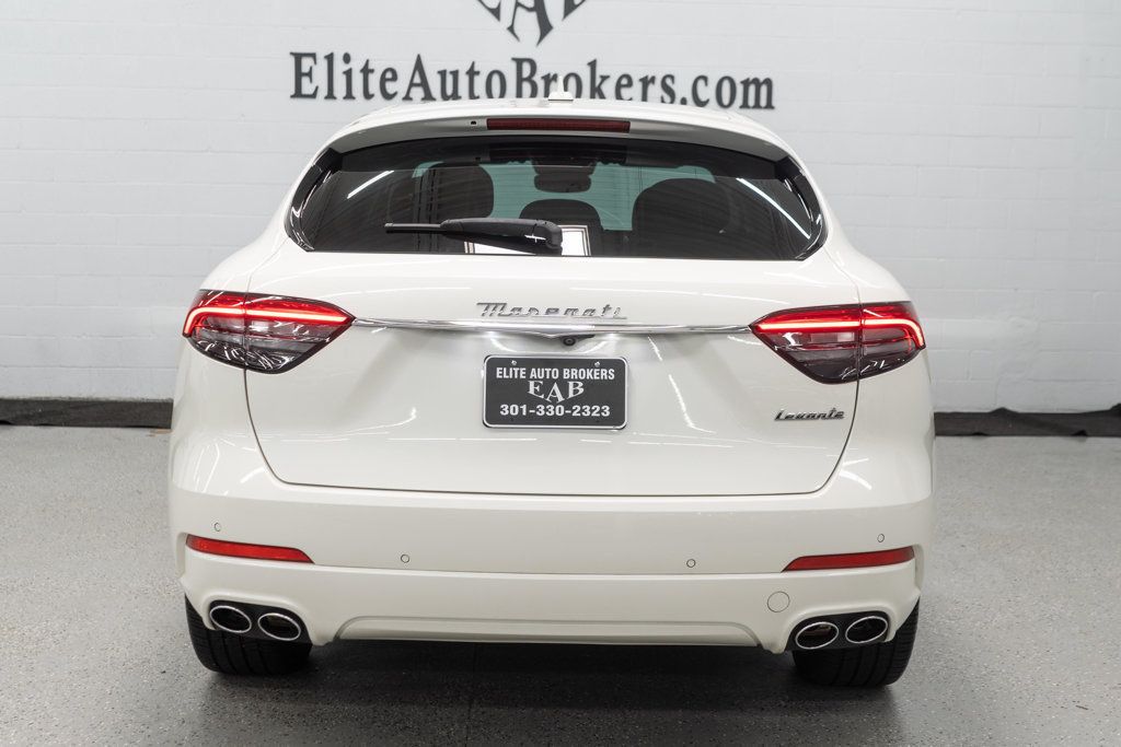 2022 Maserati Levante GT photo 3