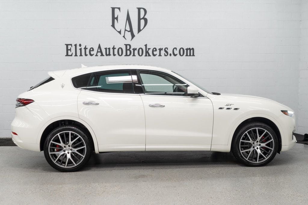 2022 Maserati Levante GT photo 4
