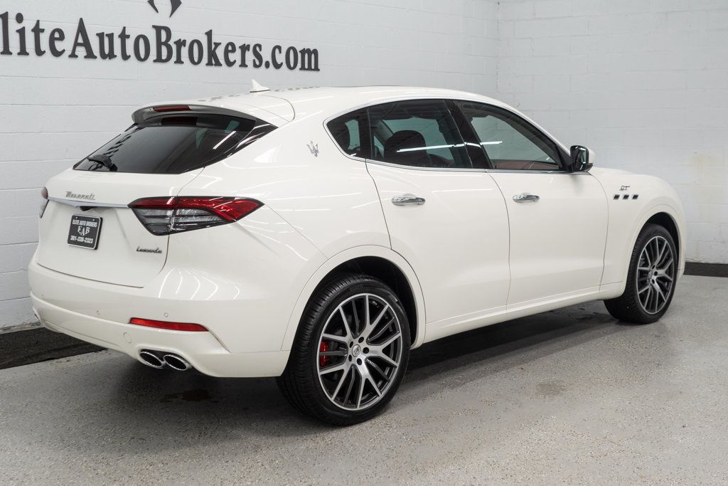 2022 Maserati Levante GT photo 5
