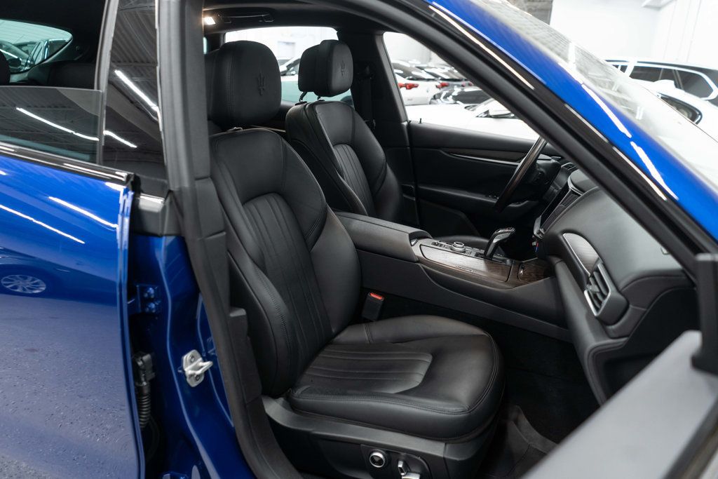 Maserati Levante photo 11