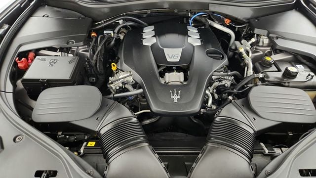 2022 Maserati Levante GT 3.0L with Red Brake Calipers & 20'' Nereo Matte Wheels - 22951839 - 28