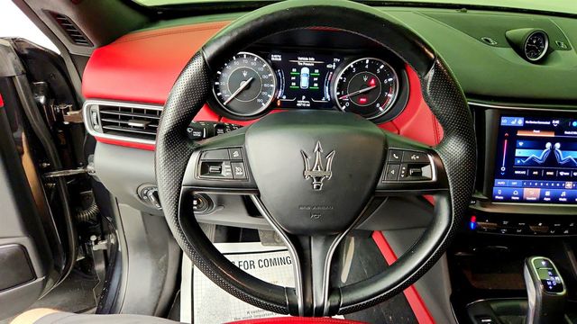 2022 Maserati Levante GT 3.0L w/ Nerissimo Package & Full Premium Leather - 23075714 - 12