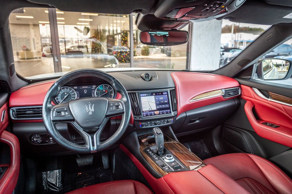 2022 Maserati Levante LEVANTE GT - WHITE ON RED - NAV - PANO ROOF-BACKUP CAM-GORGEOUS - 22686867 - 25