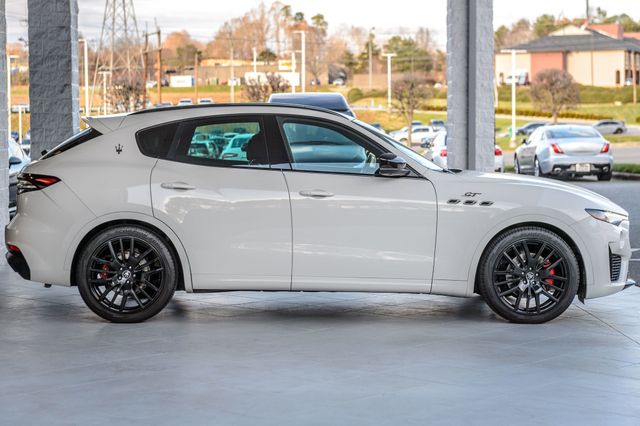 2022 Maserati Levante LEVANTE GT - WHITE ON RED - NAV - PANO ROOF-BACKUP CAM-GORGEOUS - 22686867 - 54