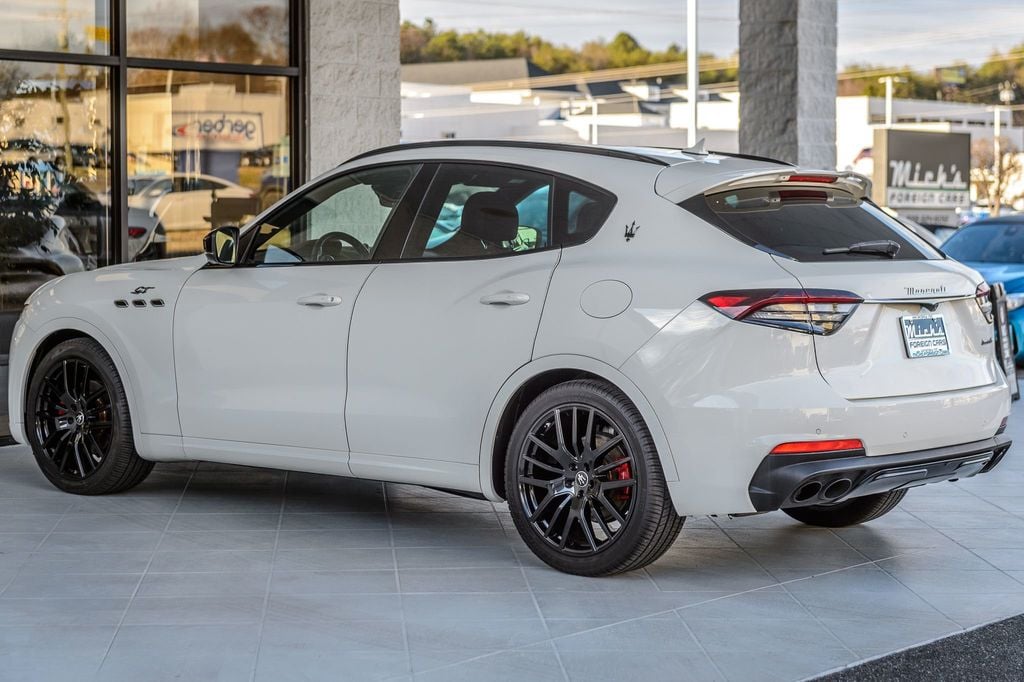 2022 Maserati Levante LEVANTE GT - WHITE ON RED - NAV - PANO ROOF-BACKUP CAM-GORGEOUS - 22686867 - 6