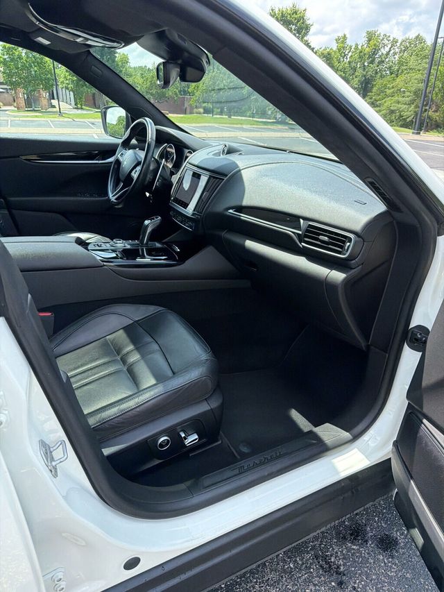 2022 Maserati Levante Modena 3.0L - 23034201 - 12