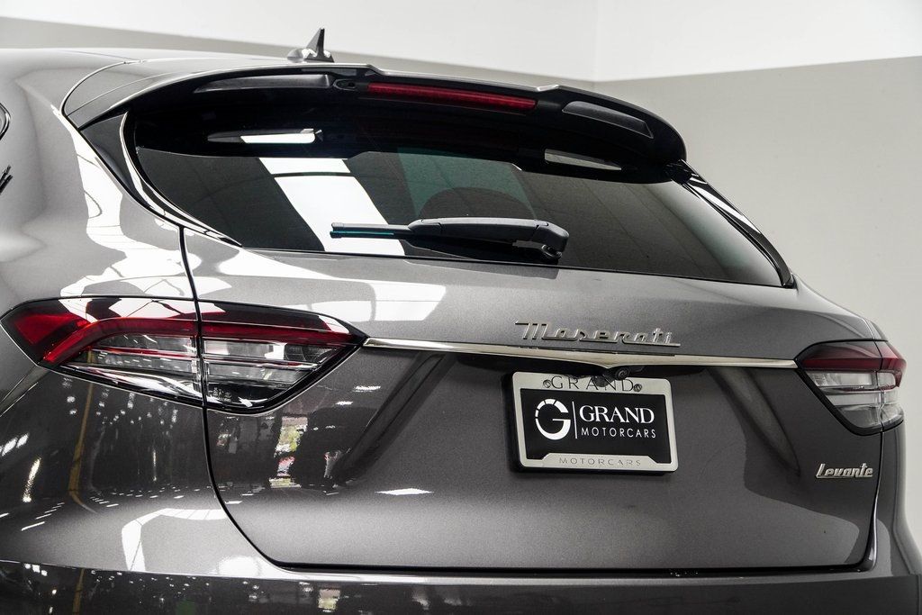 2022 Maserati Levante Modena photo 11