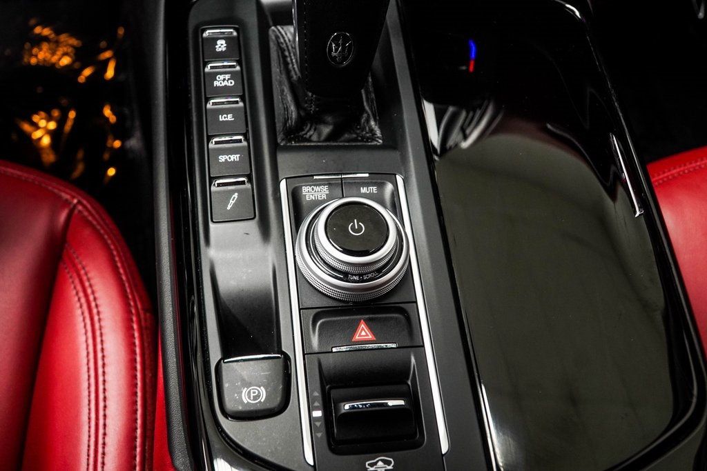 2022 Maserati Levante Modena photo 16