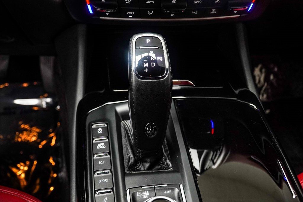 2022 Maserati Levante Modena photo 17