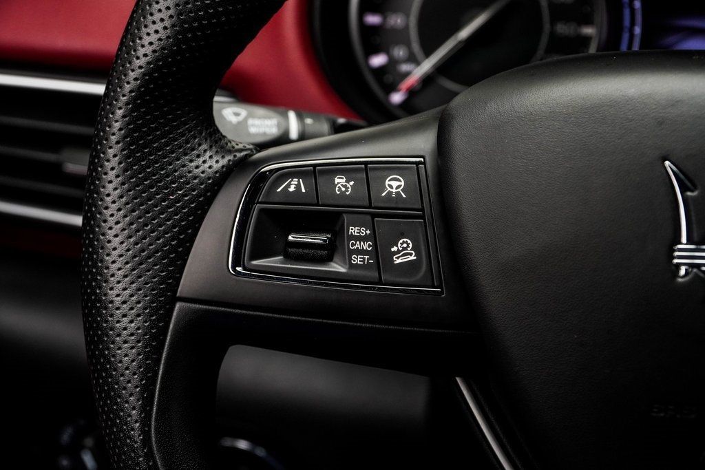 2022 Maserati Levante Modena photo 25