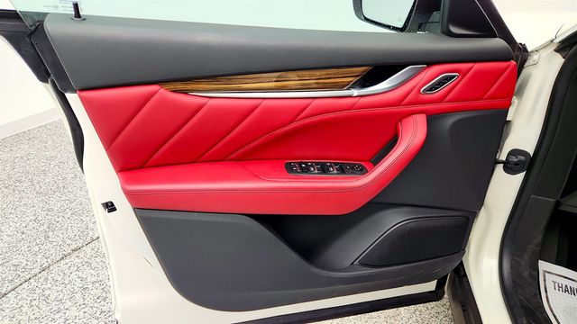 2022 Maserati Levante Modena 3.0L w/ Full Natural Leather & High Gloss Ebano Wood Trim - 23000703 - 10