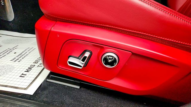 2022 Maserati Levante Modena 3.0L w/ Full Natural Leather & High Gloss Ebano Wood Trim - 23000703 - 11