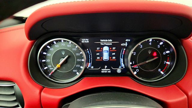 2022 Maserati Levante Modena 3.0L w/ Full Natural Leather & High Gloss Ebano Wood Trim - 23000703 - 14