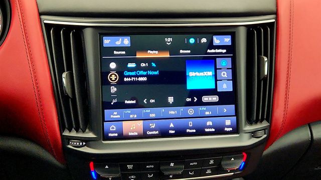 2022 Maserati Levante Modena 3.0L w/ Full Natural Leather & High Gloss Ebano Wood Trim - 23000703 - 18