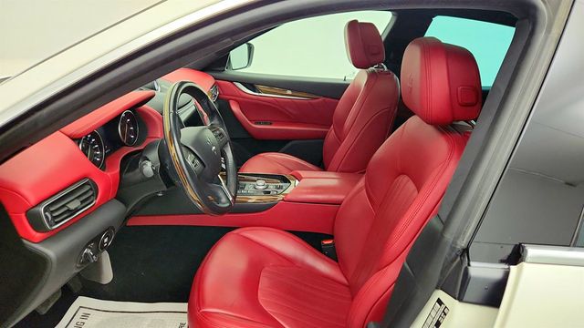 2022 Maserati Levante Modena 3.0L w/ Full Natural Leather & High Gloss Ebano Wood Trim - 23000703 - 21