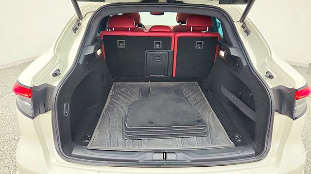 2022 Maserati Levante Modena 3.0L w/ Full Natural Leather & High Gloss Ebano Wood Trim - 23000703 - 23