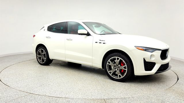 2022 Maserati Levante Modena 3.0L w/ Full Natural Leather & High Gloss Ebano Wood Trim - 23000703 - 2