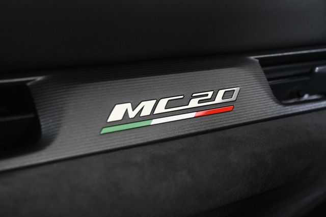 2022 Maserati MC20 Base - 22957730 - 18