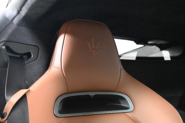 2022 Maserati MC20 Base - 22957730 - 19