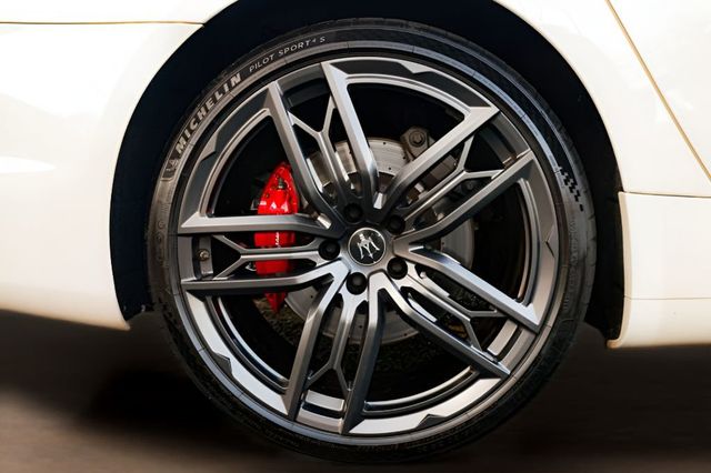 2022 Maserati Quattroporte Modena 3.0L - 23006305 - 35