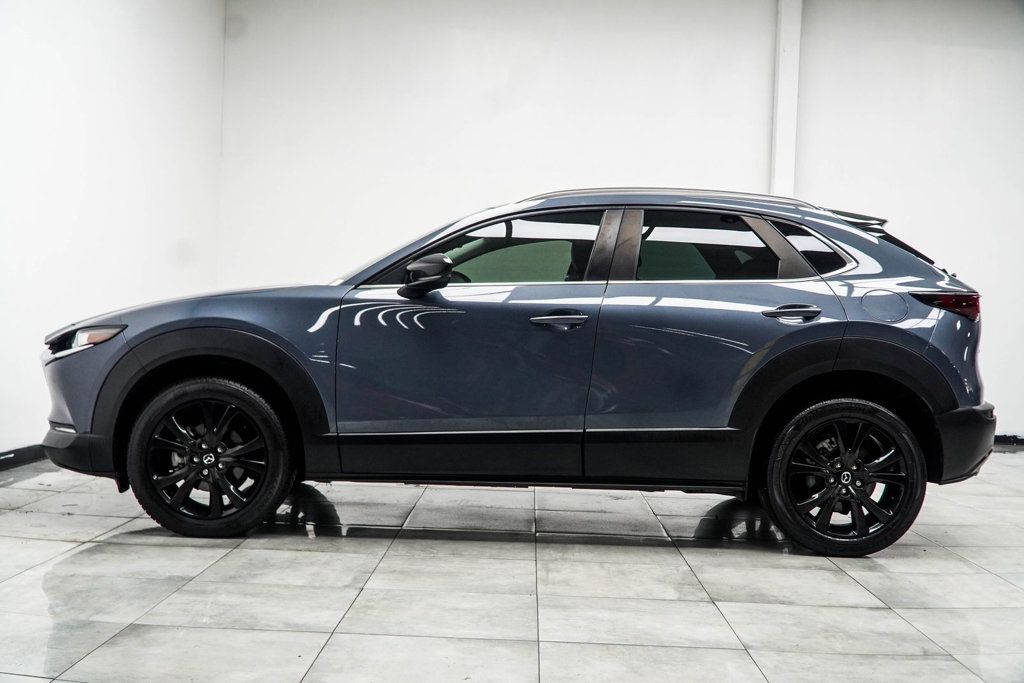 Mazda CX-30 photo 10