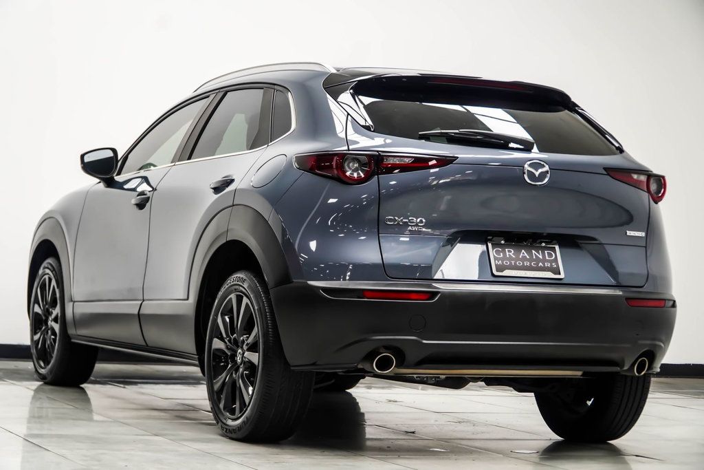 Mazda CX-30 photo 11