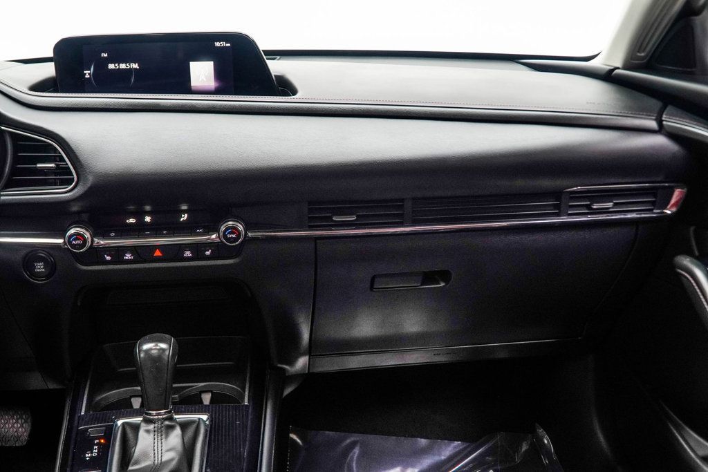 Mazda CX-30 photo 17